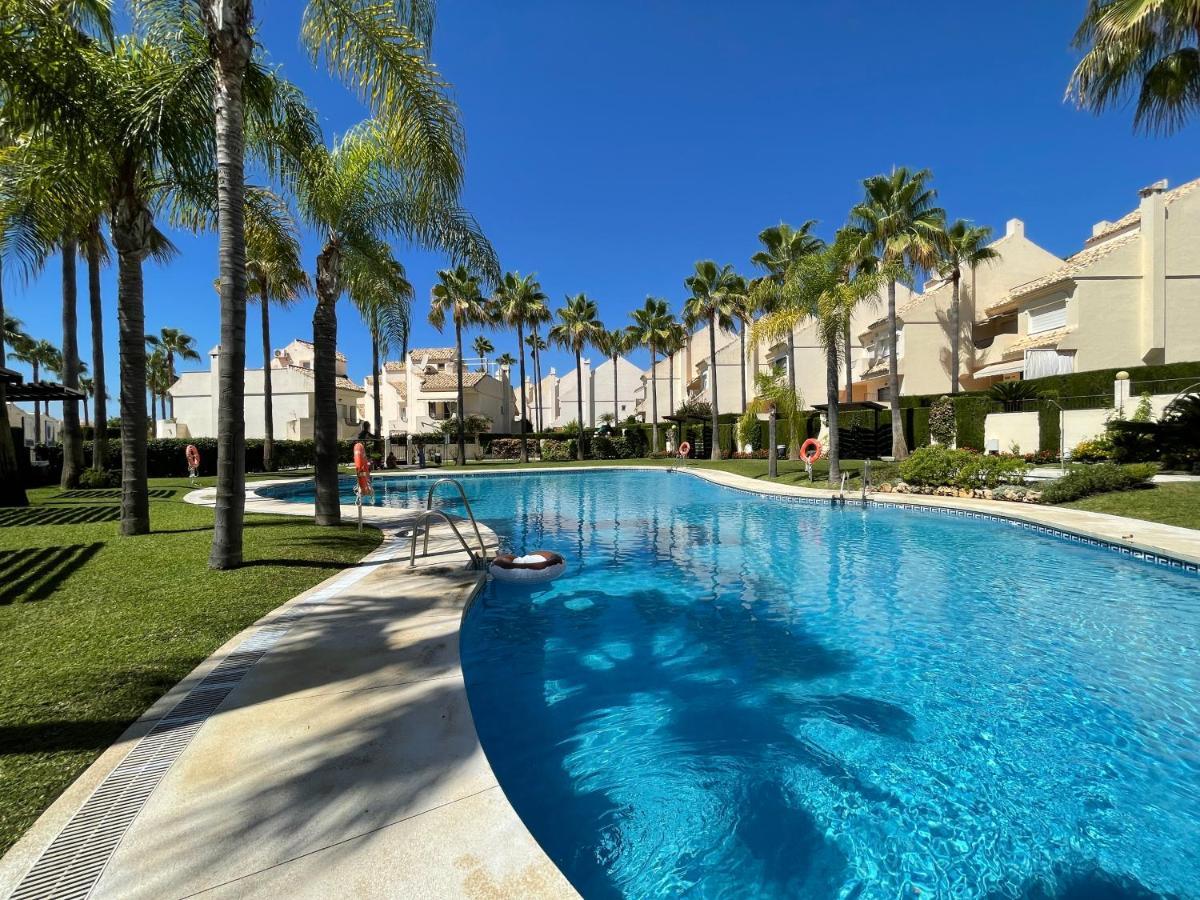 El Arenal Townhouse By The Beach With Swimming Pool - Eaw Homes Marbella Exterior photo