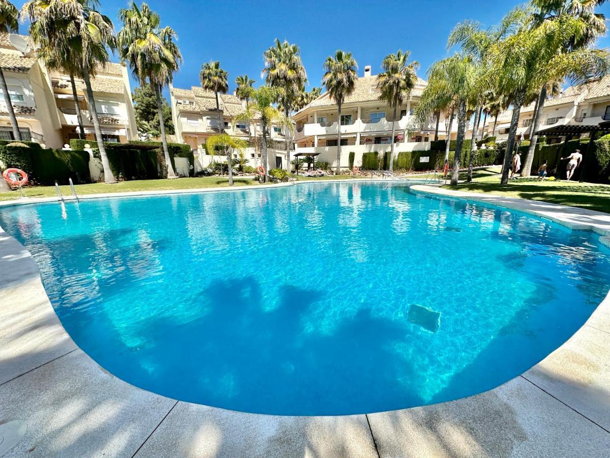El Arenal Townhouse By The Beach With Swimming Pool - Eaw Homes Marbella Exterior photo