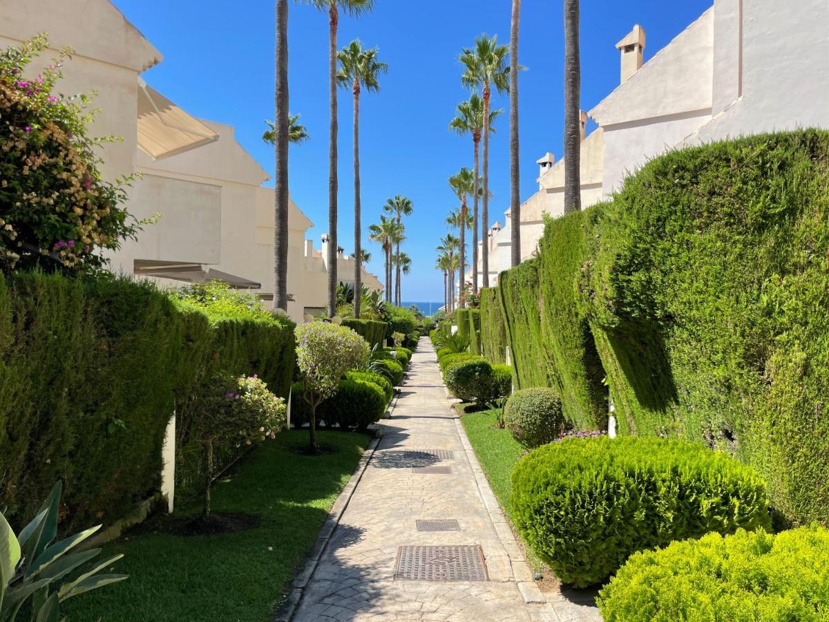 El Arenal Townhouse By The Beach With Swimming Pool - Eaw Homes Marbella Exterior photo