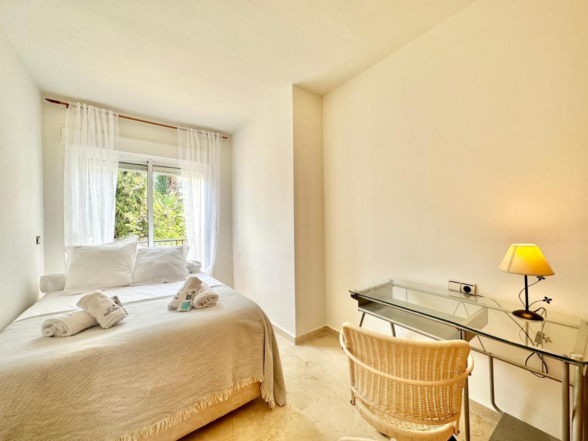 El Arenal Townhouse By The Beach With Swimming Pool - Eaw Homes Marbella Exterior photo